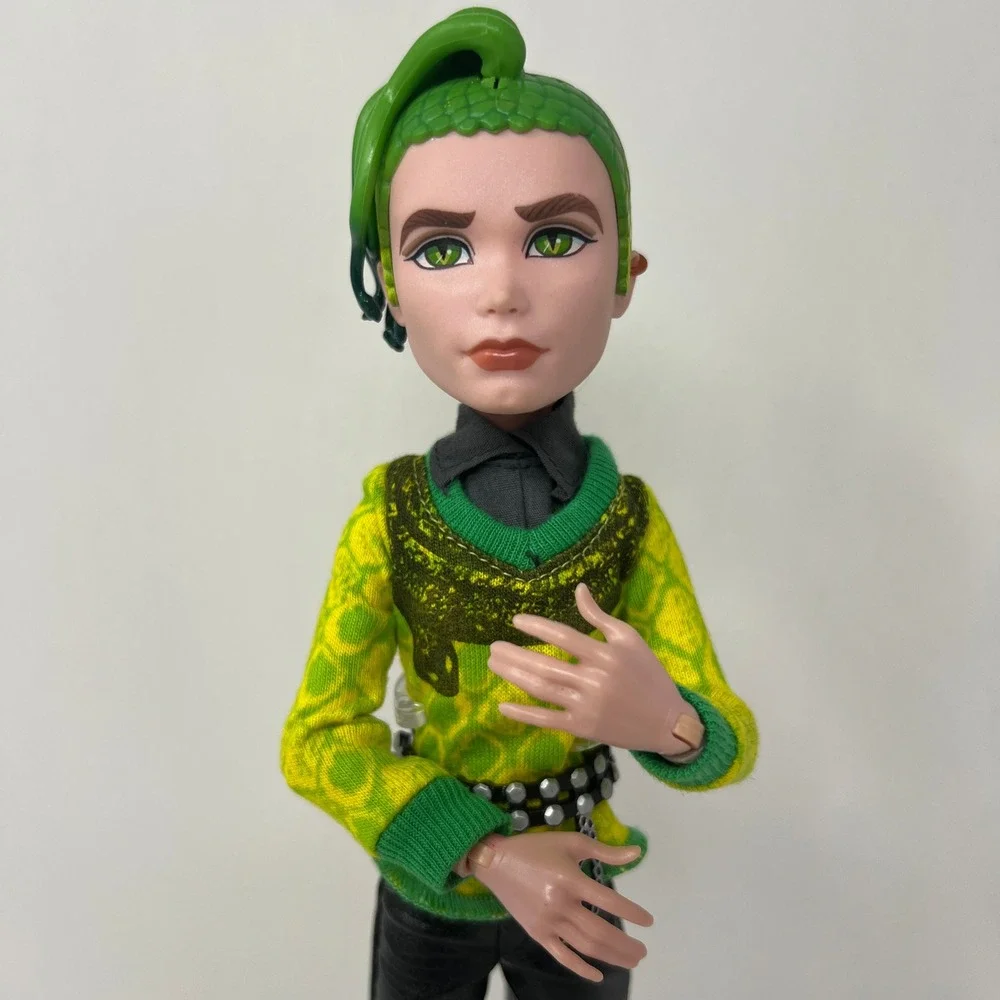 Monster High Deuce Gorgon Boo York Doll 11 Inch Green Hair Boy Figure 2008